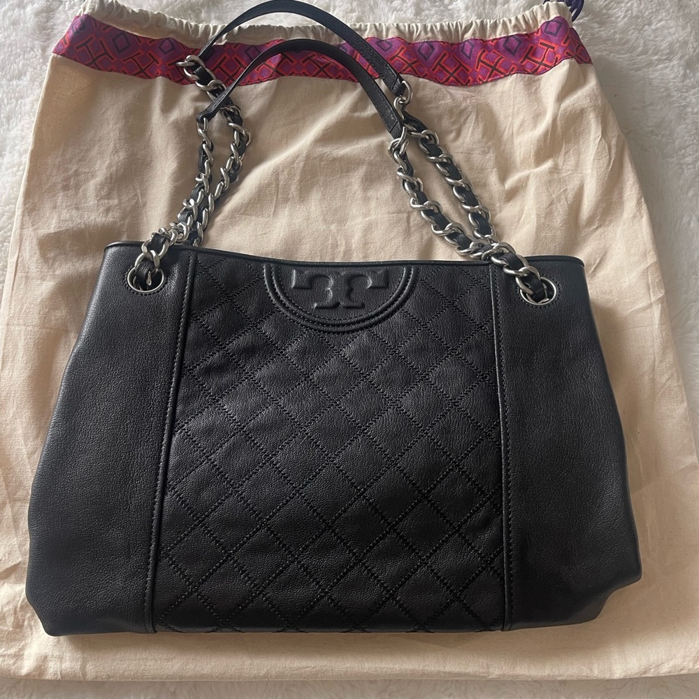 Tory Burch shoulder bag with dusty bag